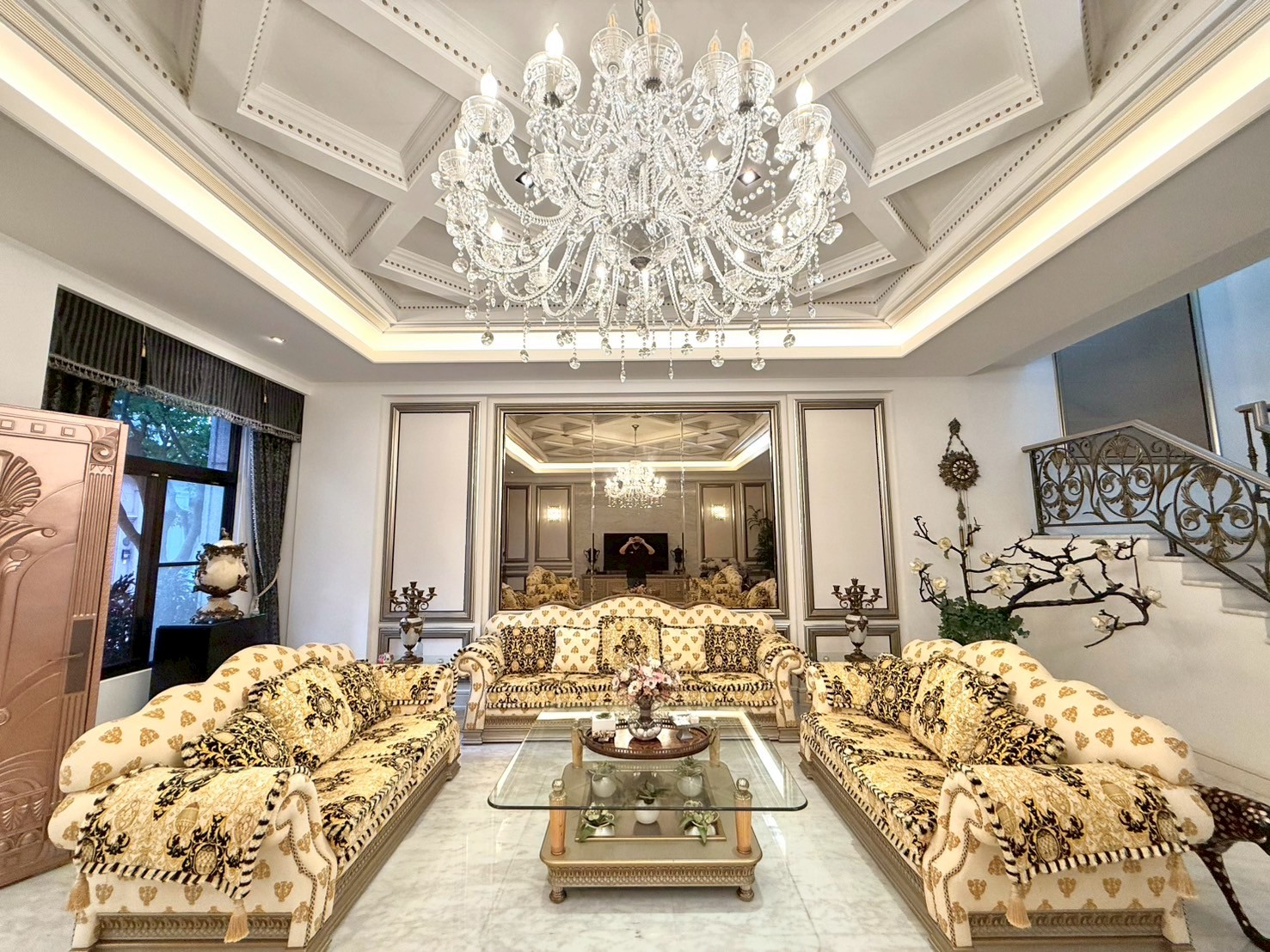 中悅至寶堡稀有電梯別墅