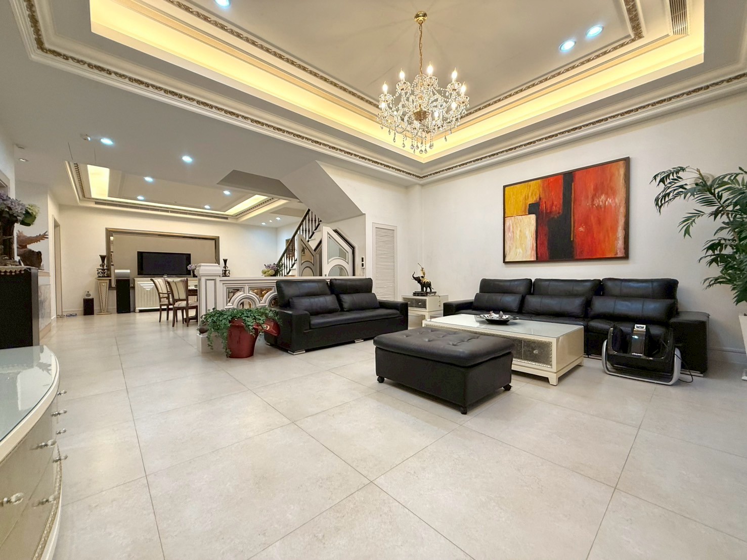 中悅至寶堡稀有電梯別墅