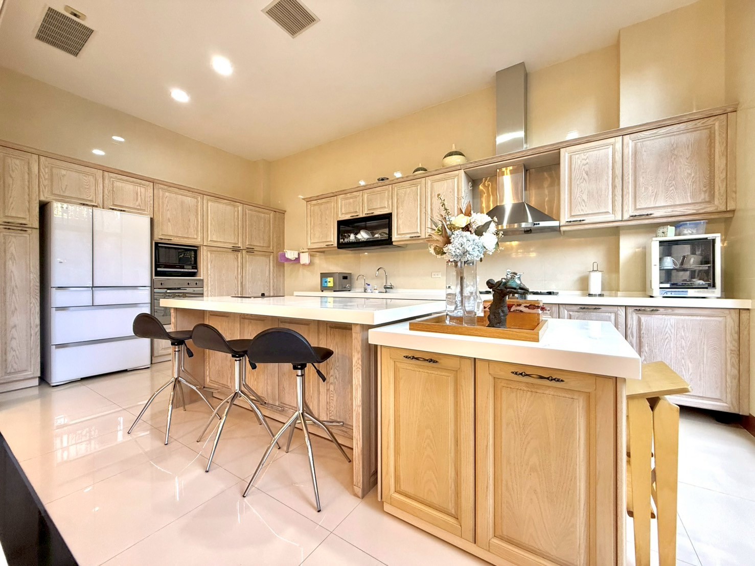 中悅至寶堡稀有電梯別墅