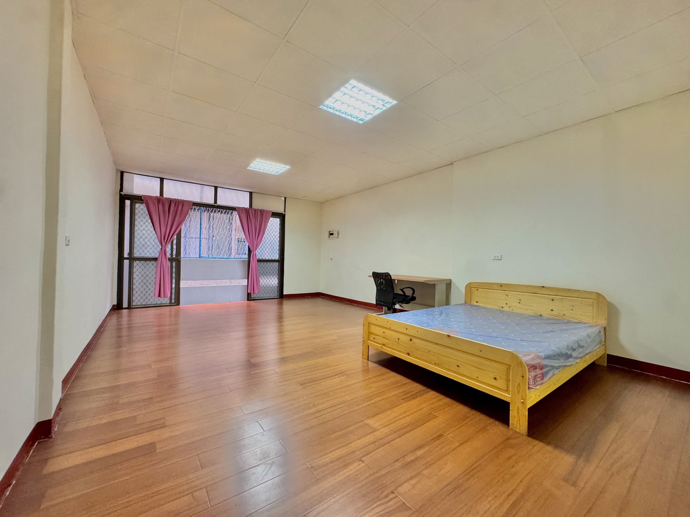 🏷️ 「台中東區罕見透天｜LALAPORT生活圈×千萬內自住首選，地段潛力全面啟動！」