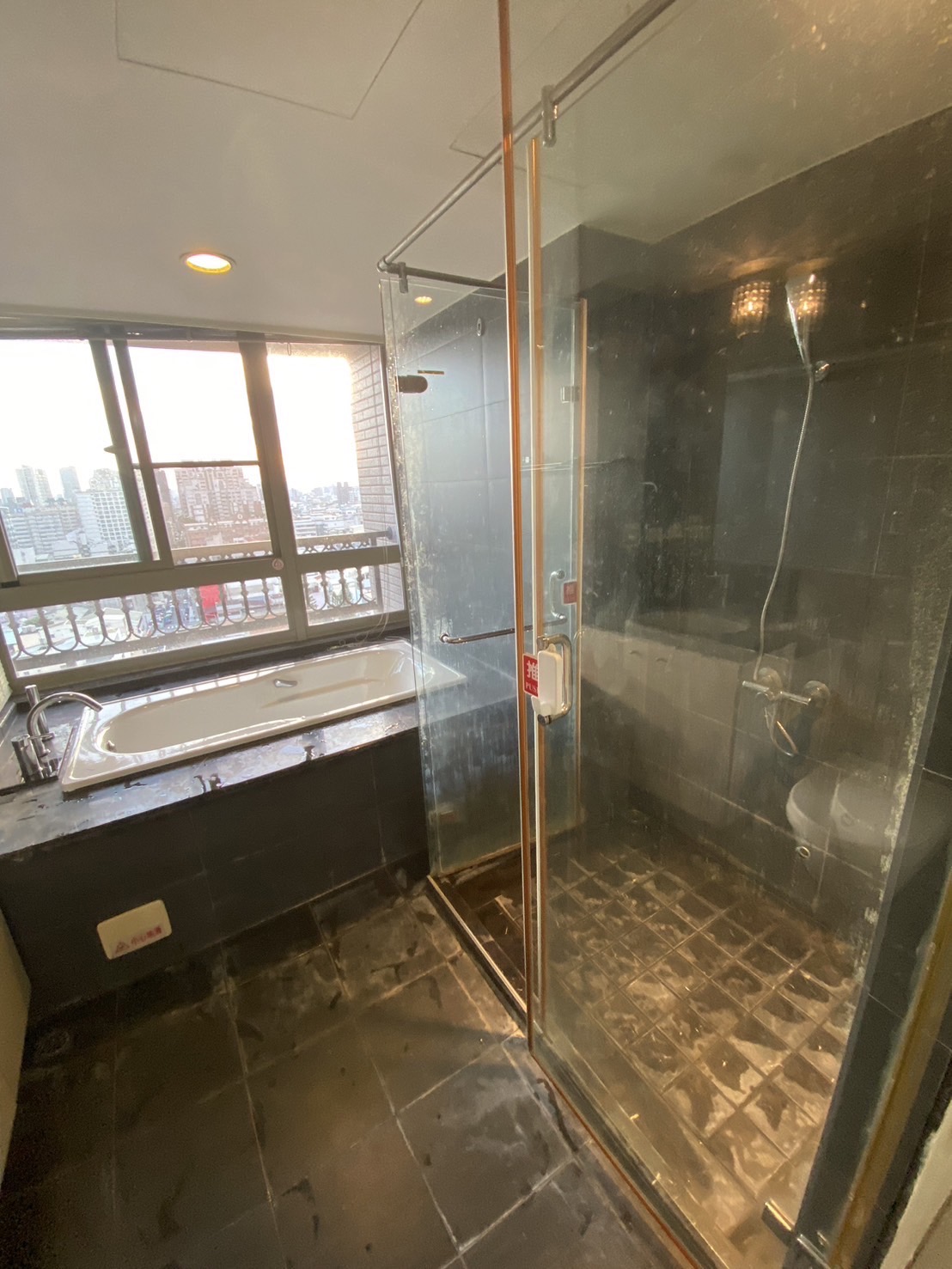 🎏【久樘崇德巴黎✨捷運三分鐘・高樓雙套房＋車位】 北屯核心小豪宅，急售可談、錯過不再！