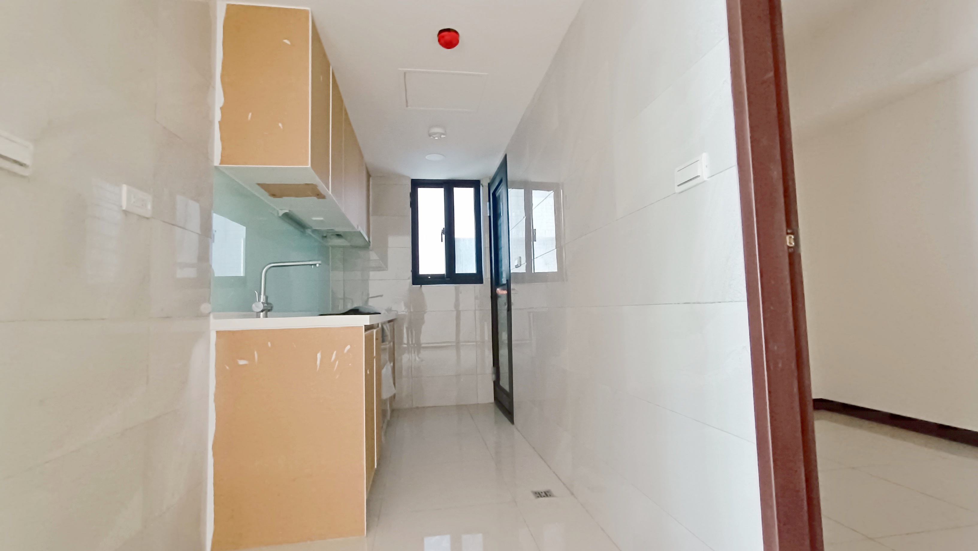 💥【震撼海線新低價】全新交屋柏斯市！⚡️低於實登價 $768$ 萬含車位🚗！秒殺邊間 $2+1$ 房！