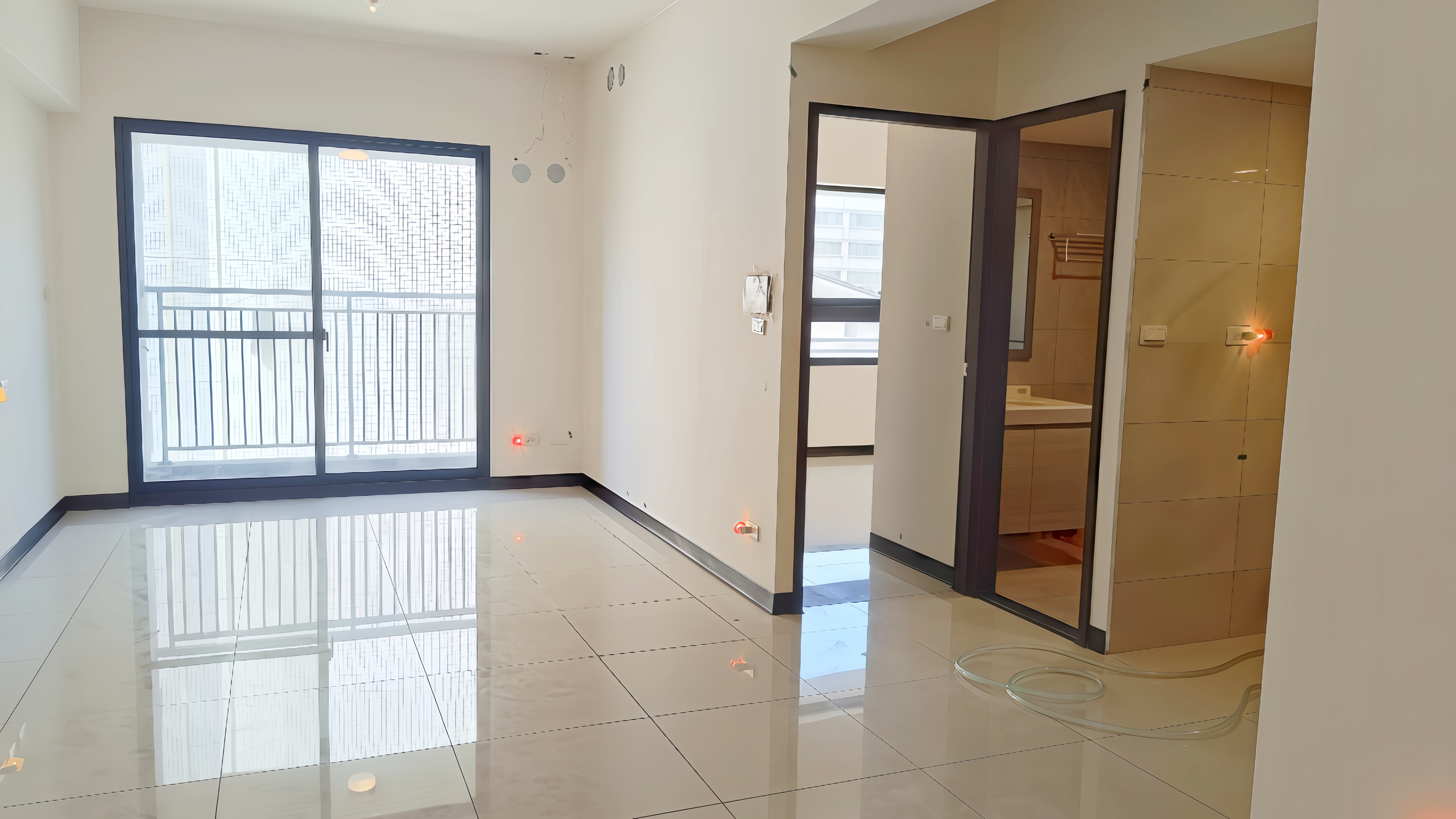 💥【震撼海線新低價】全新交屋柏斯市！⚡️低於實登價 $768$ 萬含車位🚗！秒殺邊間 $2+1$ 房！