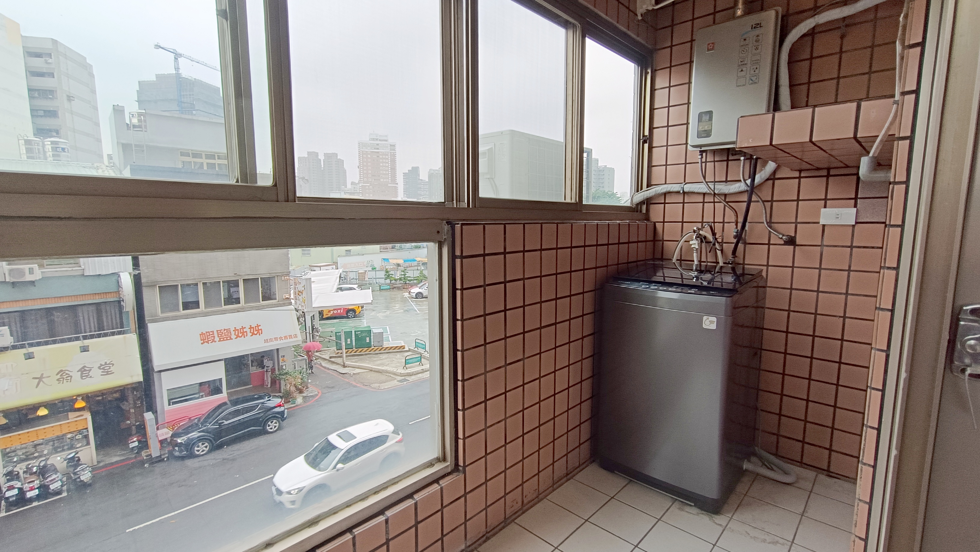 🚆【小資兩房首選💫五權車站步行圈】 國美生活圈✨坡道平移車位💰急售可談！