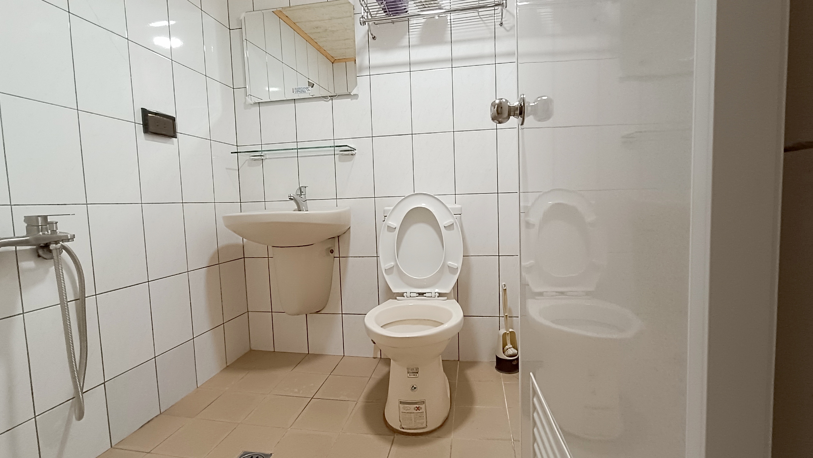 🚆【小資兩房首選💫五權車站步行圈】 國美生活圈✨坡道平移車位💰急售可談！