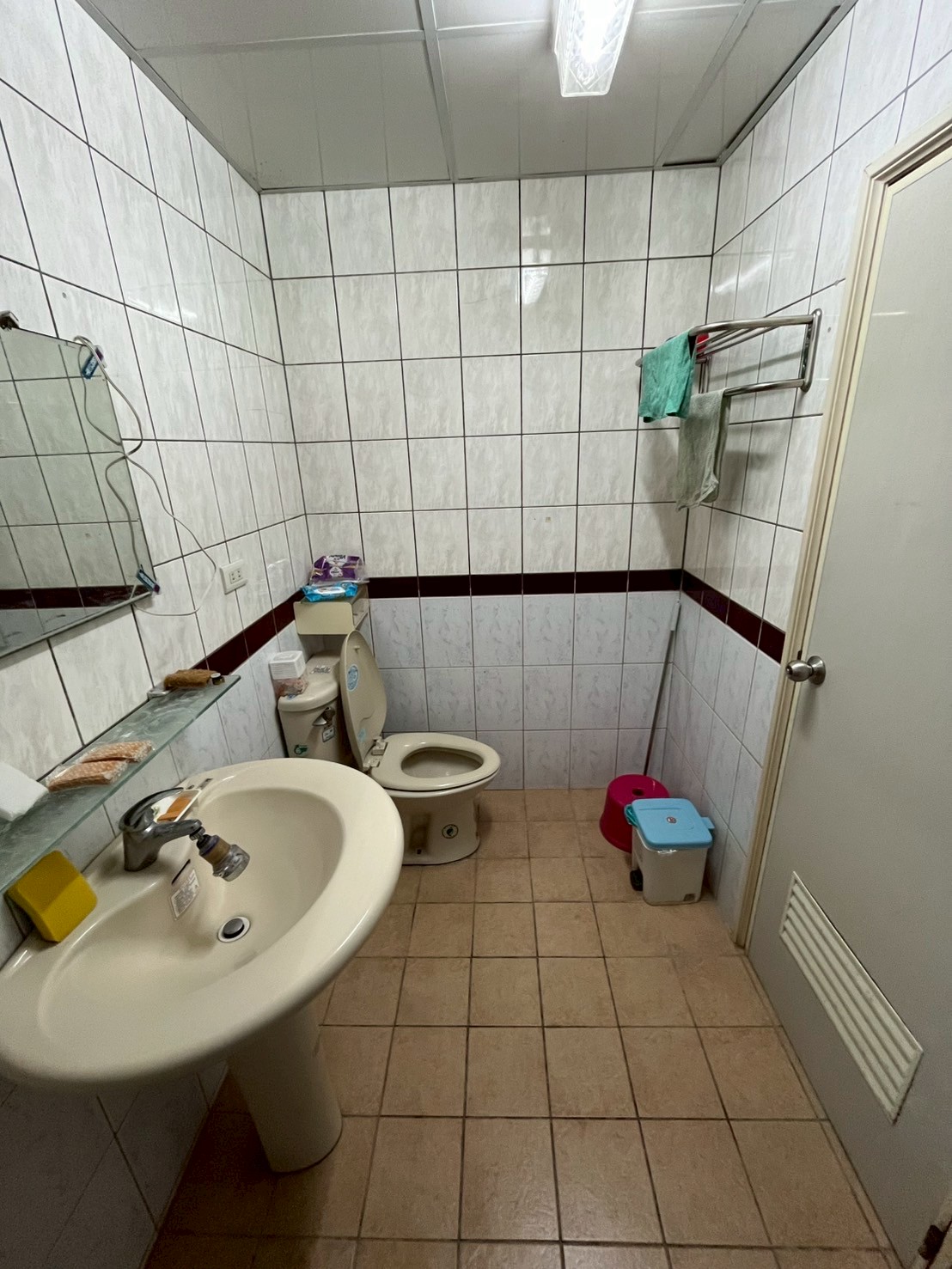 🏠【新光國中旁✨6房活路透天含車位】 樹孝、中山雙商圈生活圈💫未來捷運潛力核心！