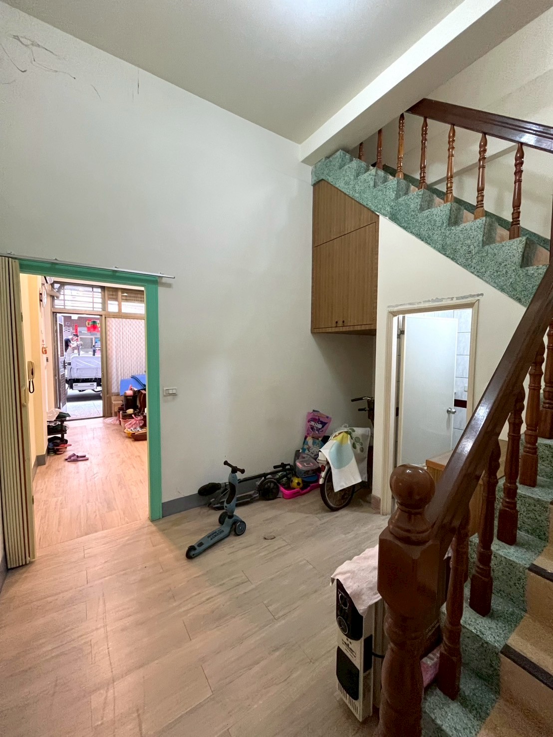 🏠【新光國中旁✨6房活路透天含車位】 樹孝、中山雙商圈生活圈💫未來捷運潛力核心！