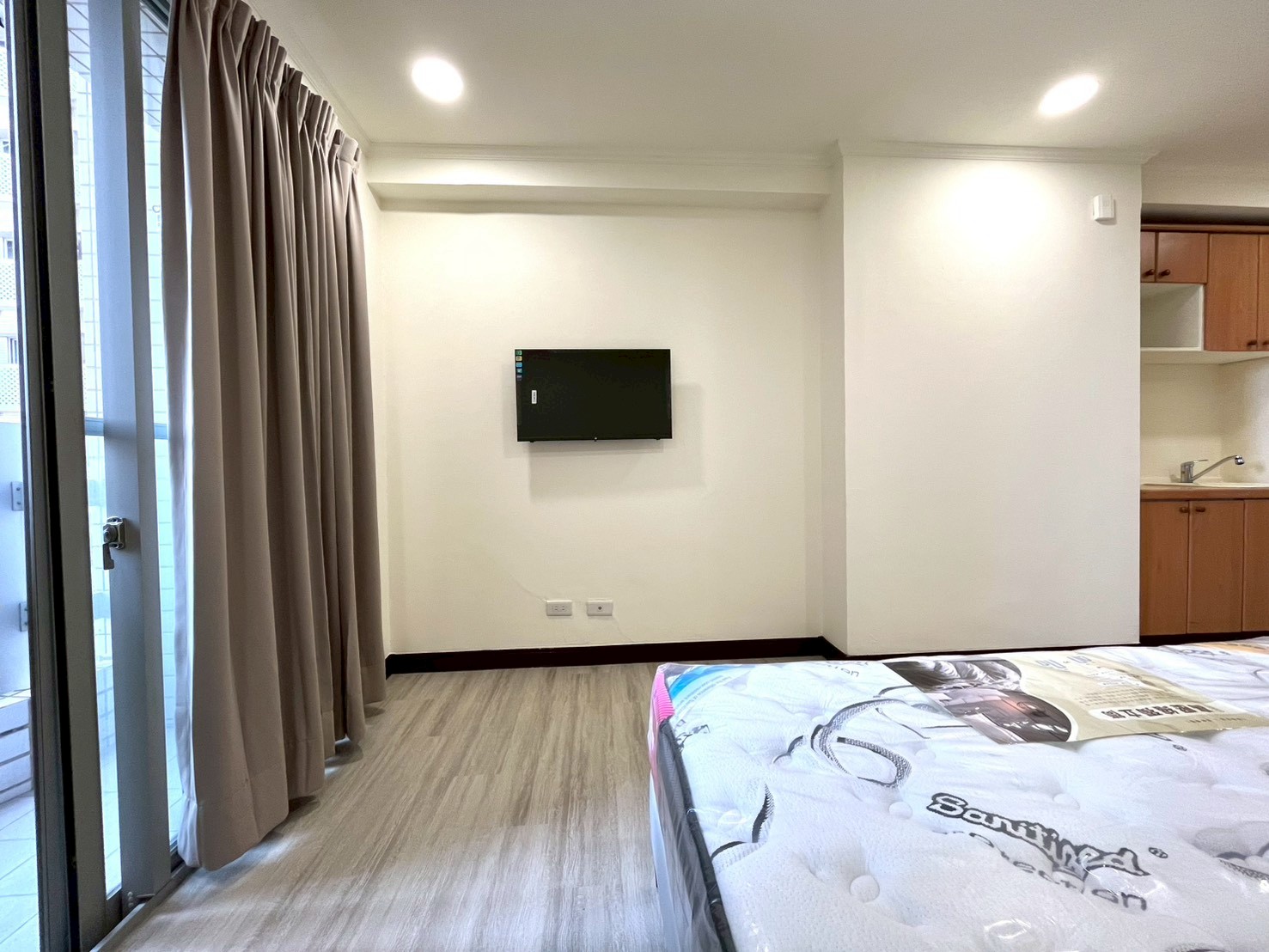 🔥近美術館高樓質感大套房｜獨立洗曬＋可開伙流理台✨即住即享