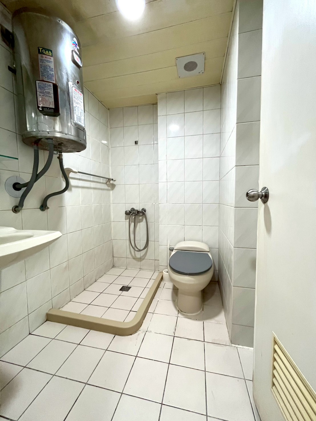 🔥近美術館高樓質感大套房｜獨立洗曬＋可開伙流理台✨即住即享