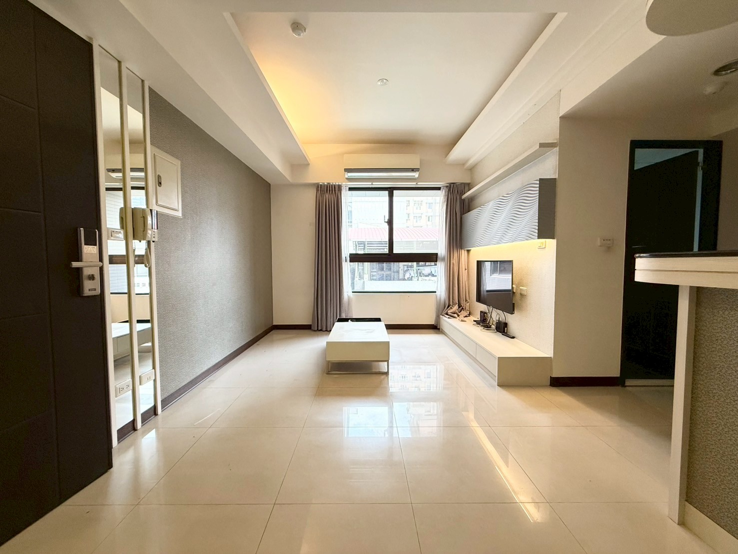 🌿【專簽｜勝美La ONE✨勤美草悟道第一排質感1+1房＋平車】 城市心臟，住進一場理想的生活。