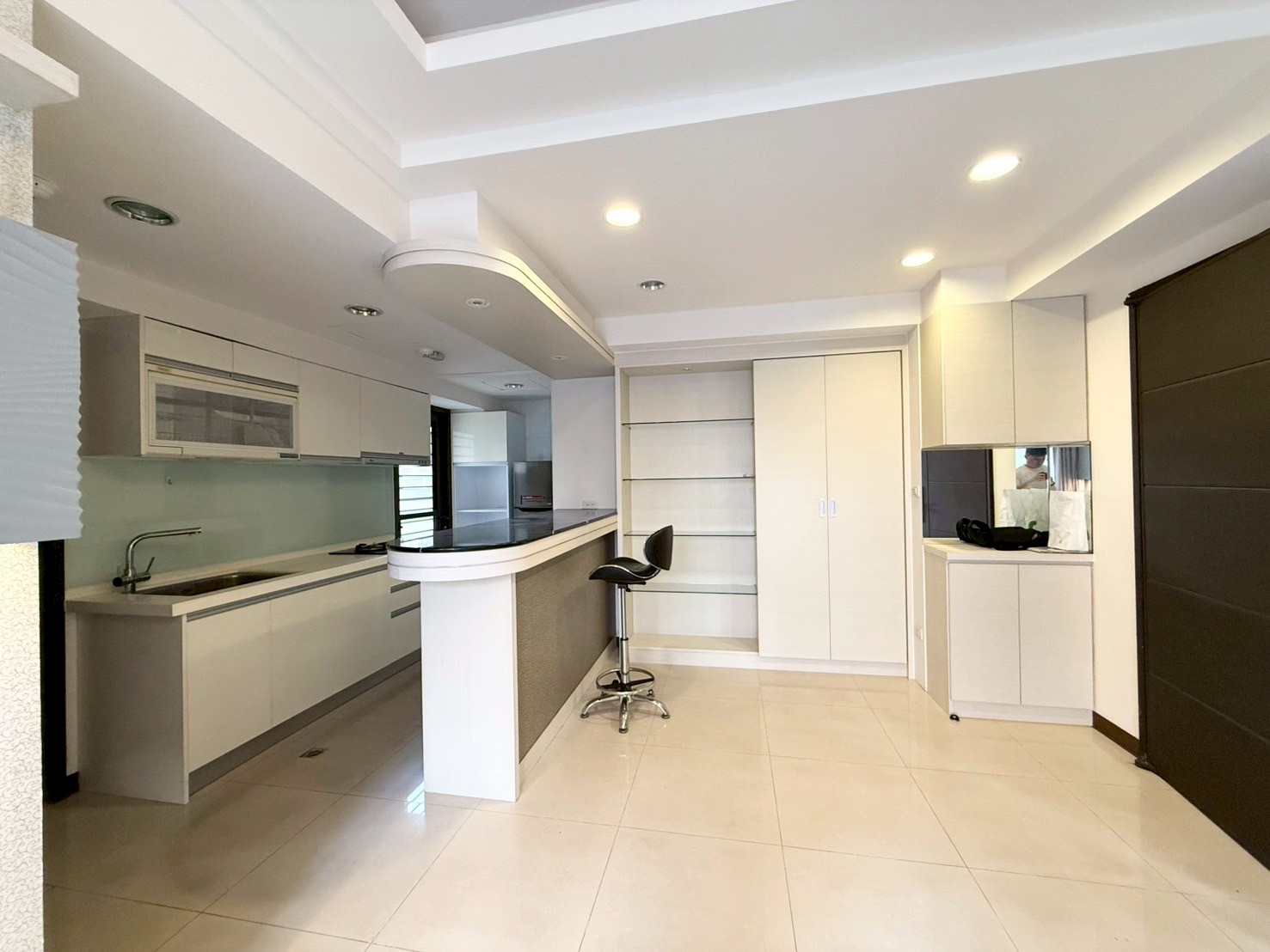 🌿【專簽｜勝美La ONE✨勤美草悟道第一排質感1+1房＋平車】 城市心臟，住進一場理想的生活。