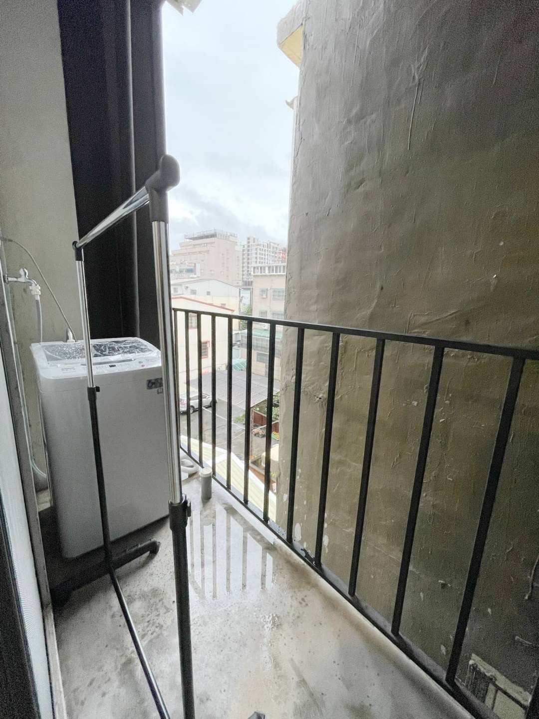 🔥【軍功商圈稀有釋出】工業風9套房收租透天・年收73萬投報5.2%