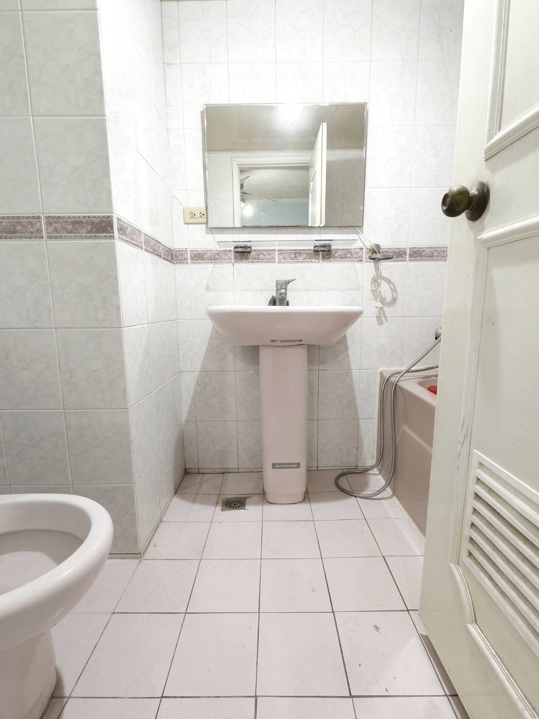 🚉【G5捷運旁✨採光滿分大三房＋平車】 昌平、漢口雙商圈核心生活圈，入門即享便利！