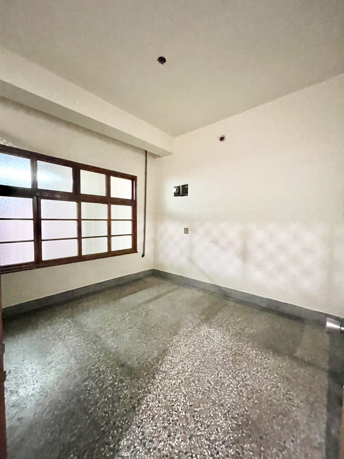 💥中區稀有物件鄰臺灣大道｜8米路店面｜捷運藍線｜投資自住兩相宜