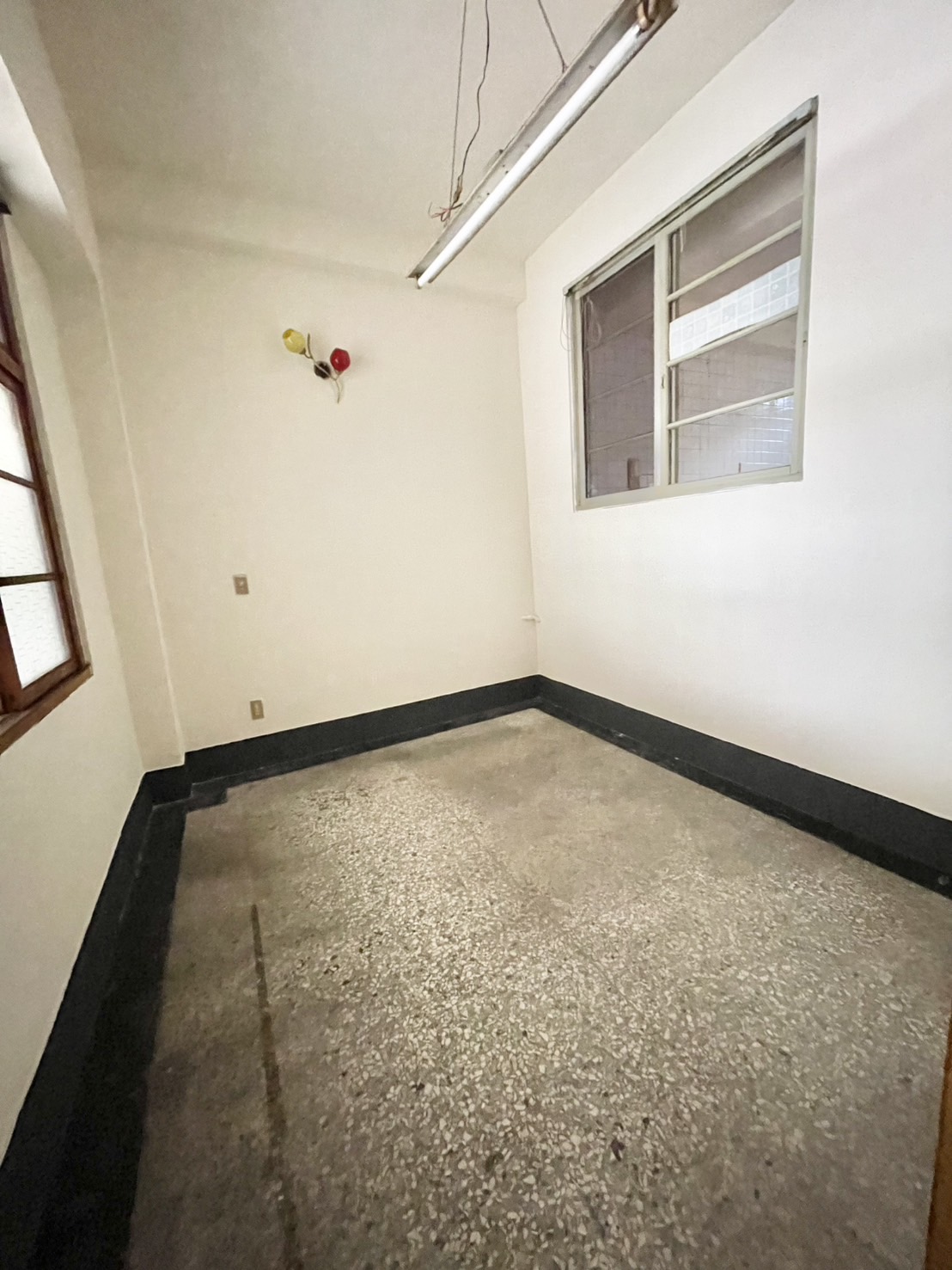 💥中區稀有物件鄰臺灣大道｜8米路店面｜捷運藍線｜投資自住兩相宜