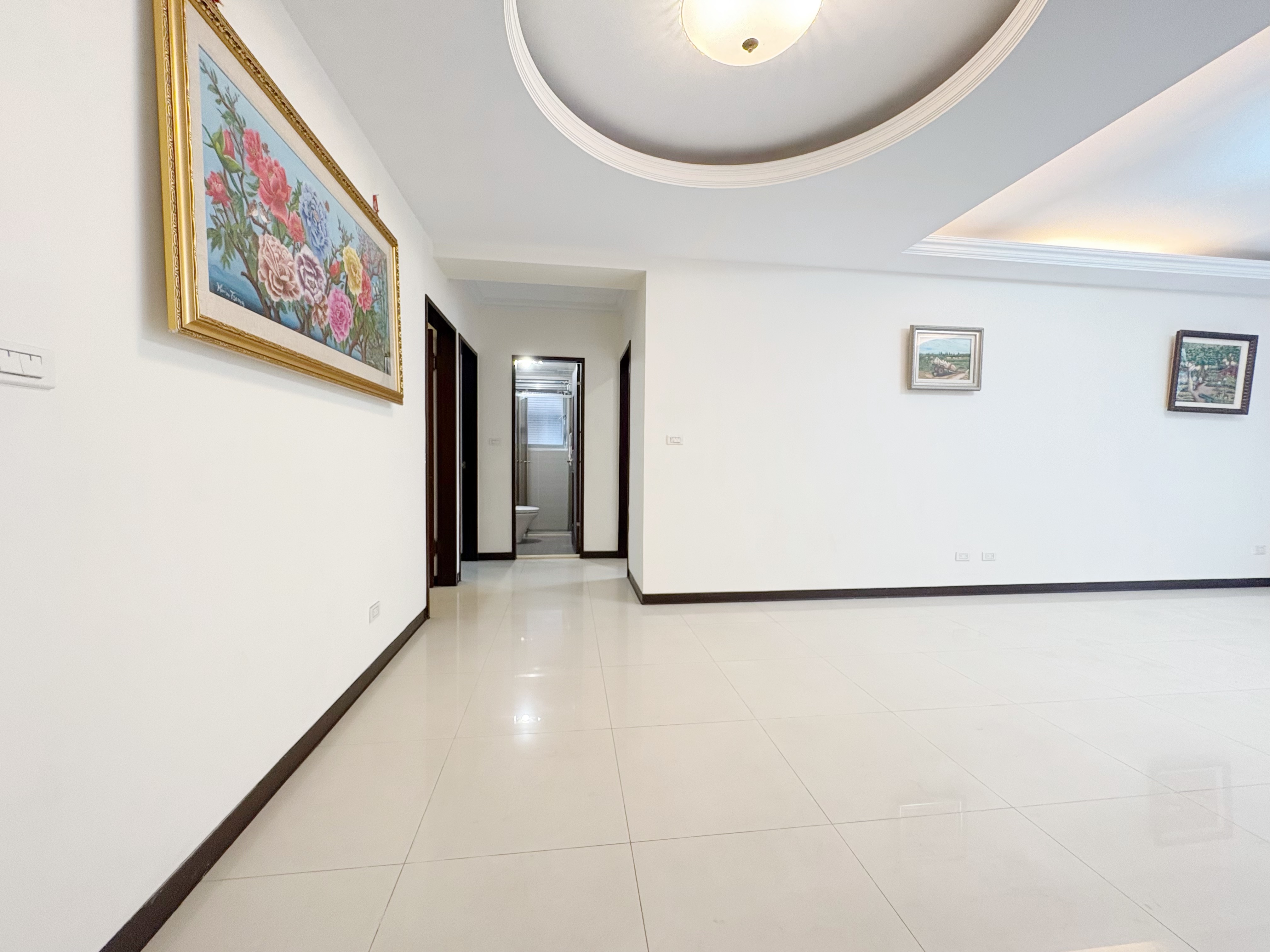 💎北市輕移民首選｜走路到三井｜雙語學區千坪公園｜雙衛浴開窗