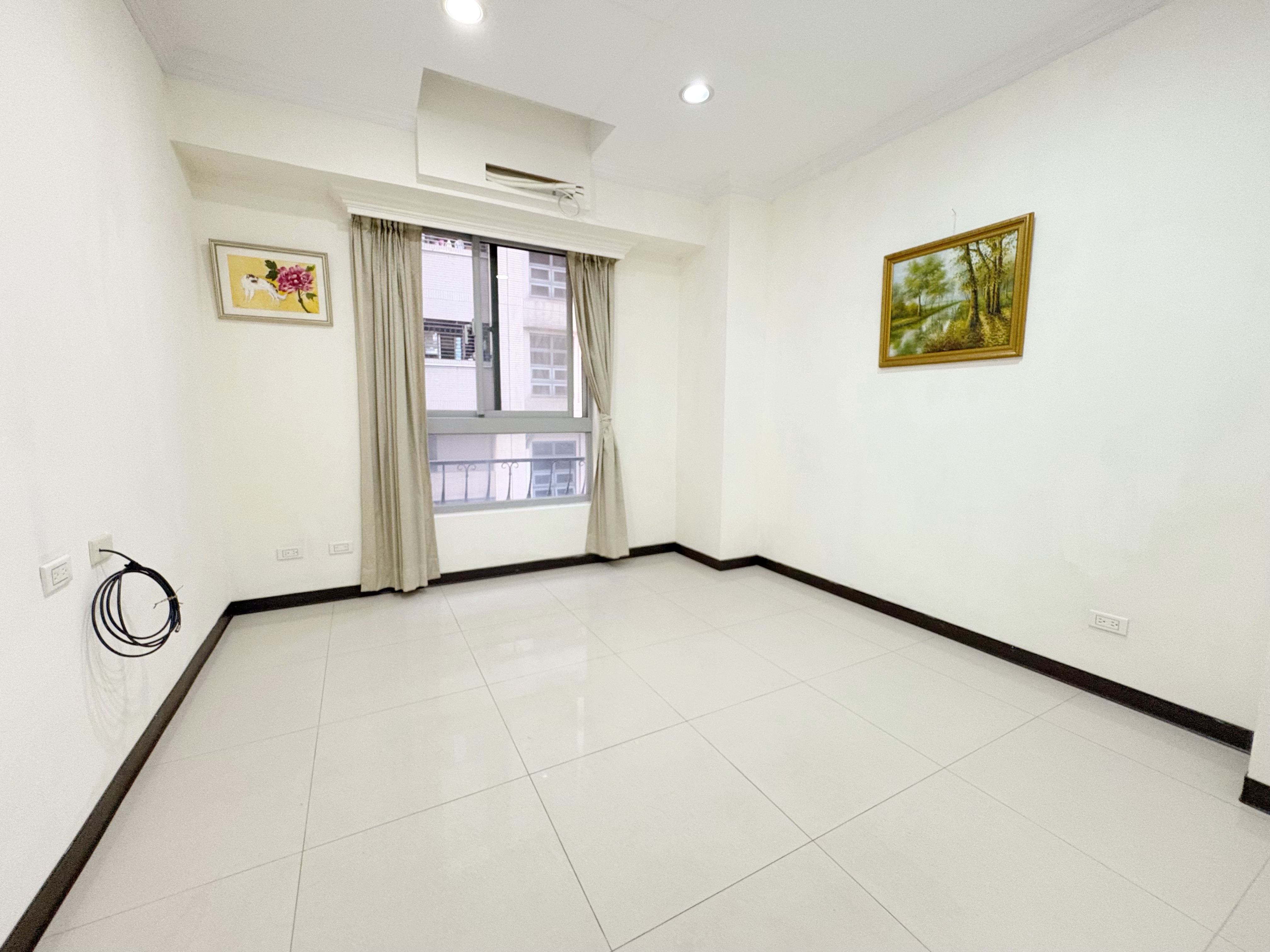 💎北市輕移民首選｜走路到三井｜雙語學區千坪公園｜雙衛浴開窗