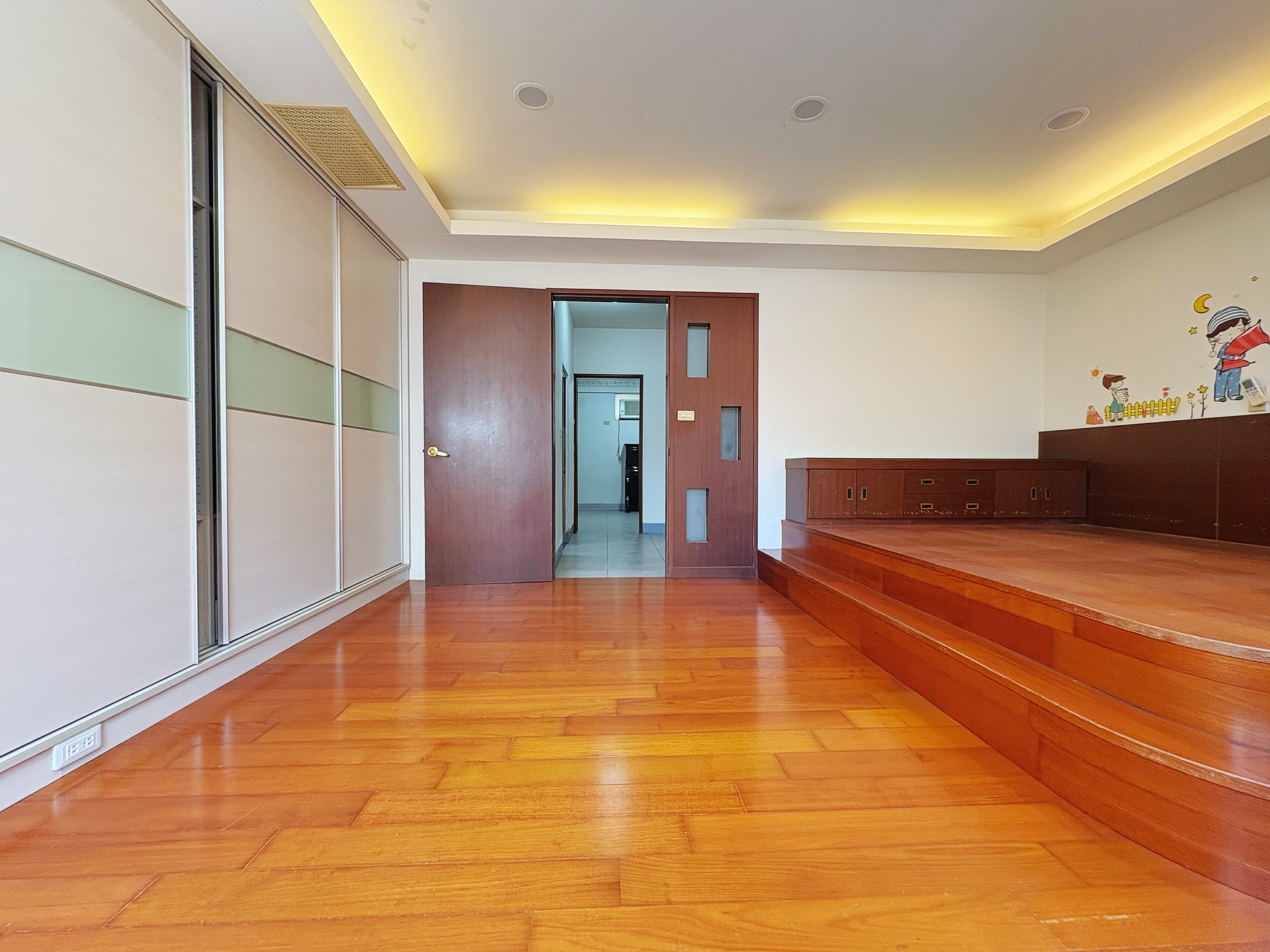 👑 名社區絕版邊間｜採光帝王｜75坪黃金格局稀有釋出