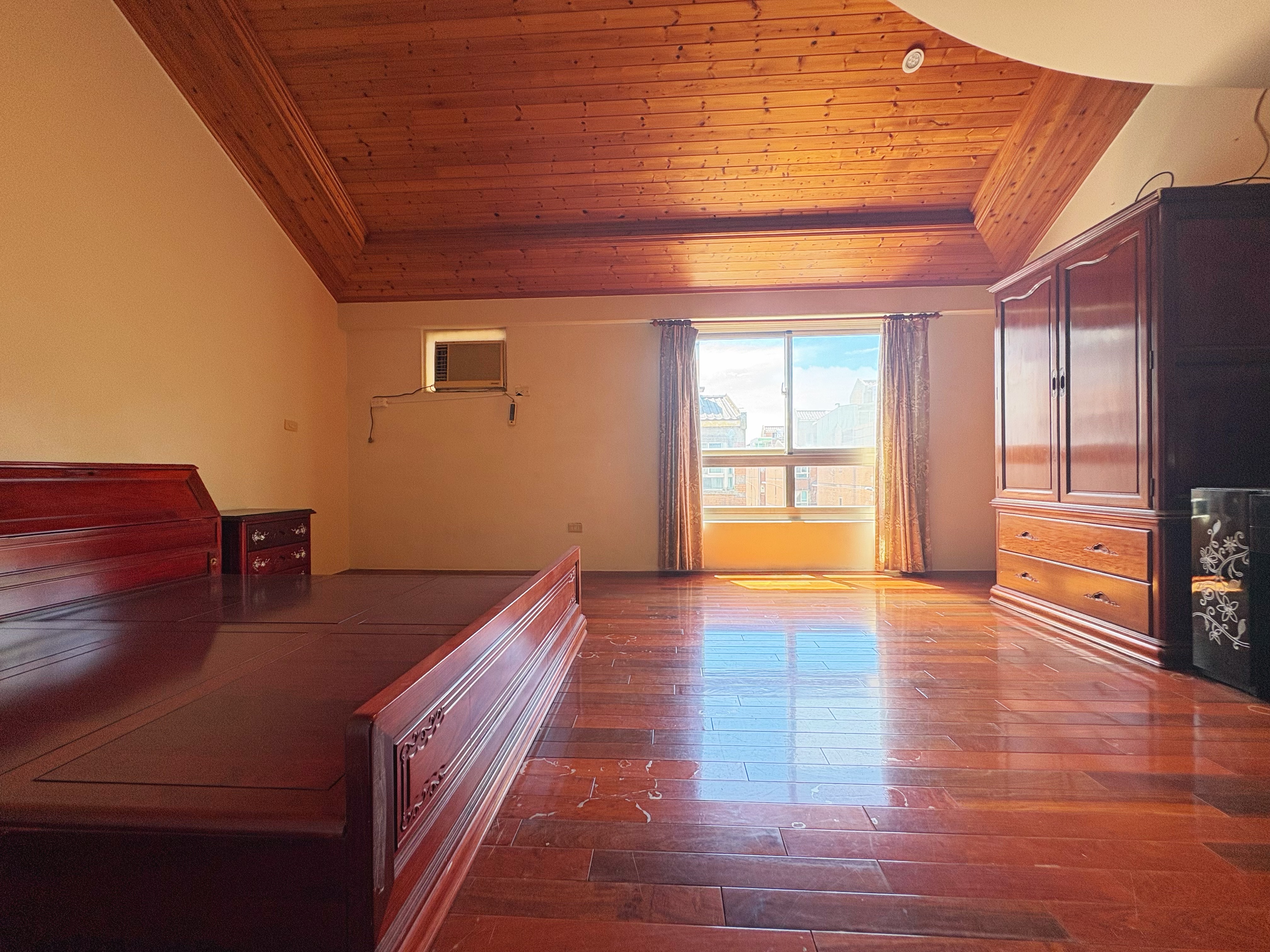 👑 名社區絕版邊間｜採光帝王｜75坪黃金格局稀有釋出