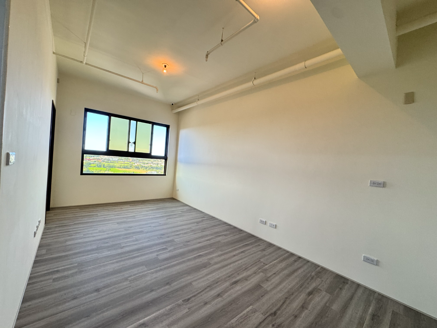 雲鑽景觀兩房雙車~急售出價談