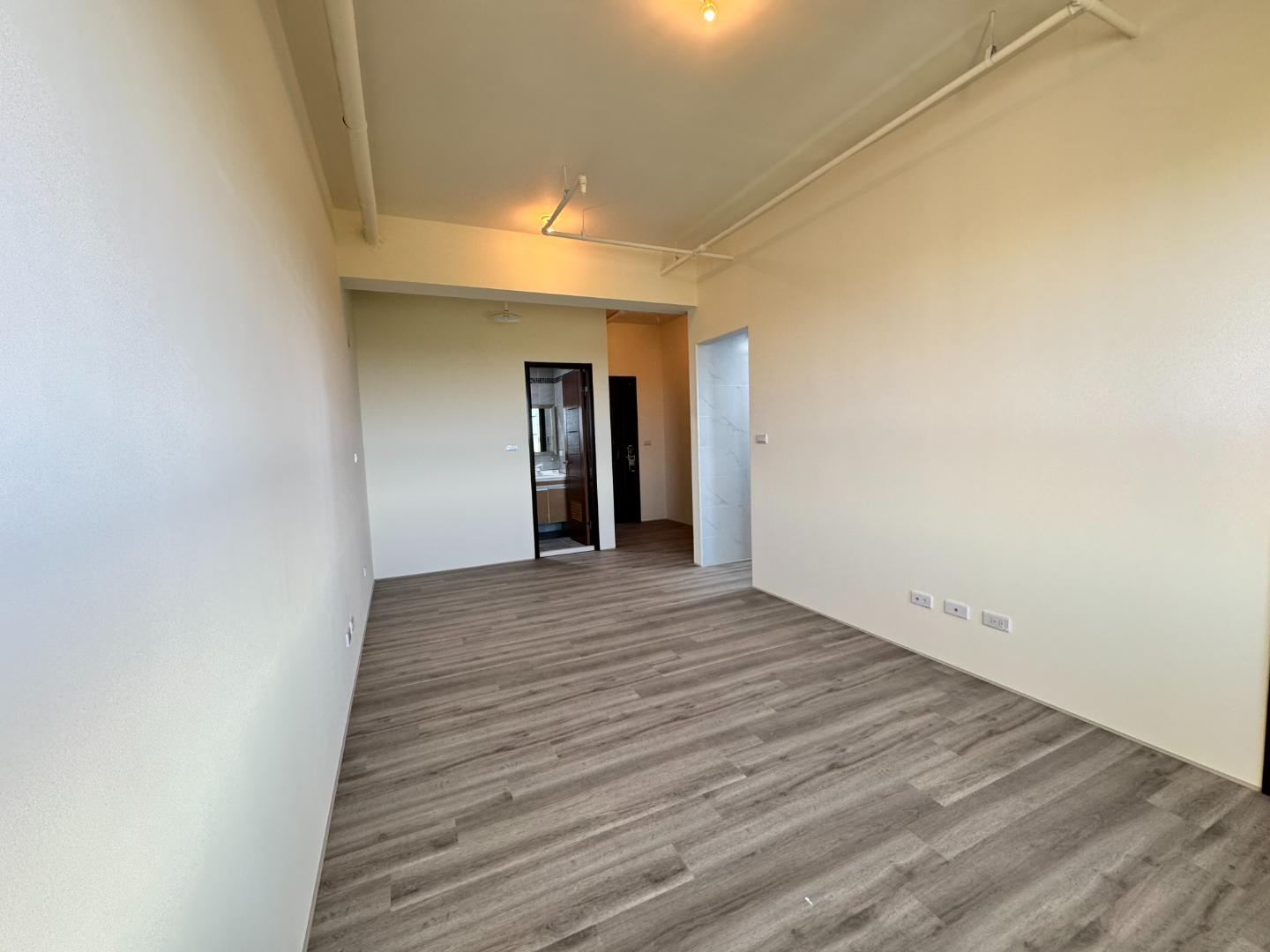 雲鑽景觀兩房雙車~急售出價談