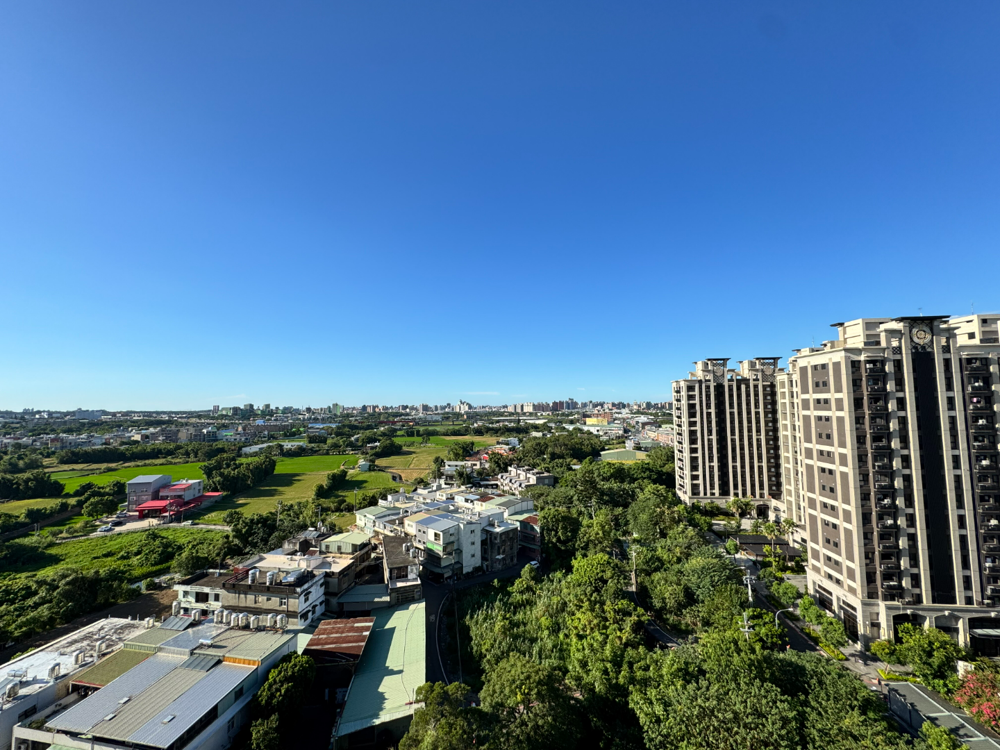 雲鑽景觀兩房雙車~急售出價談