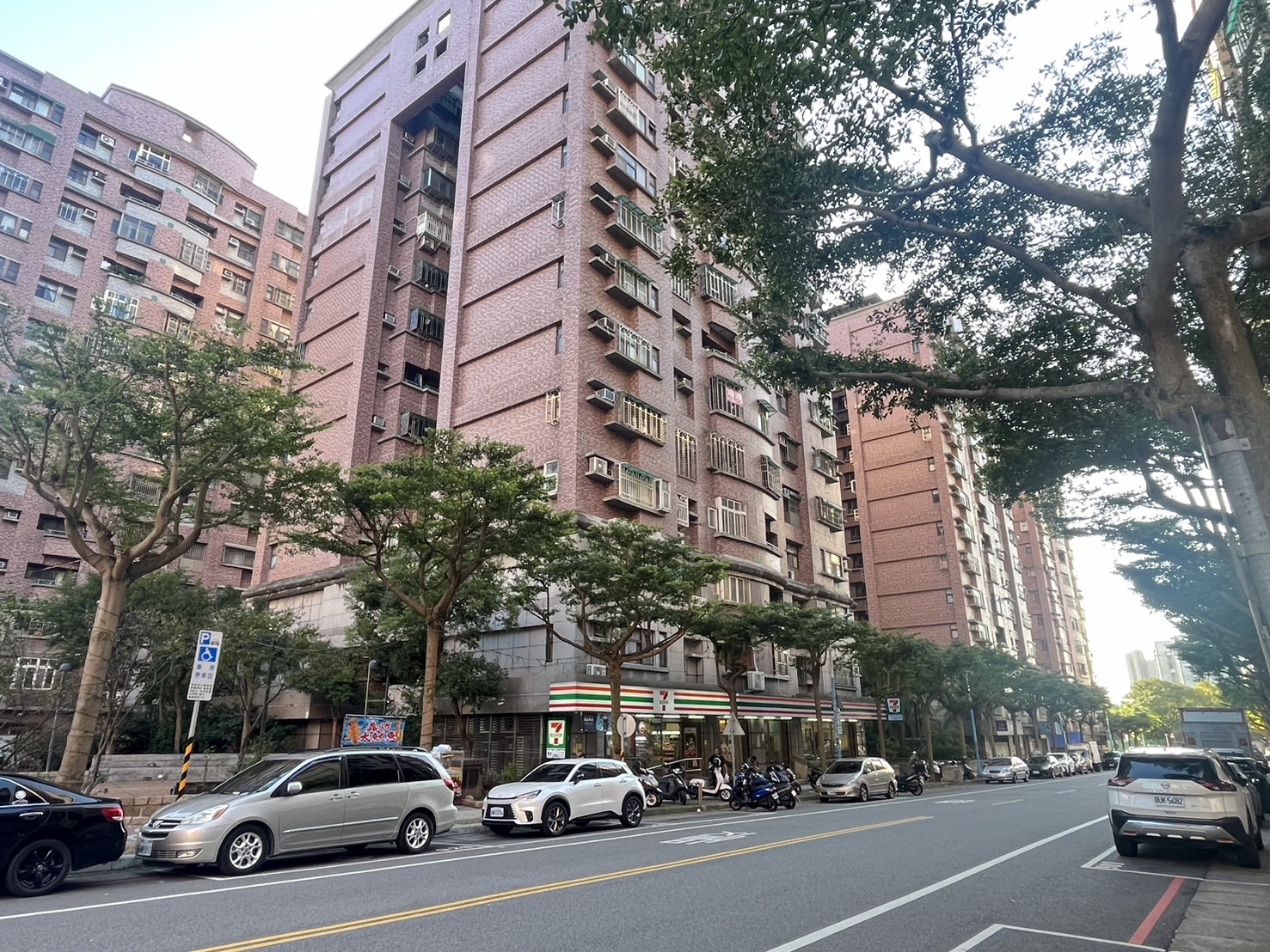 全區最便宜 ~陸光新城大三房車