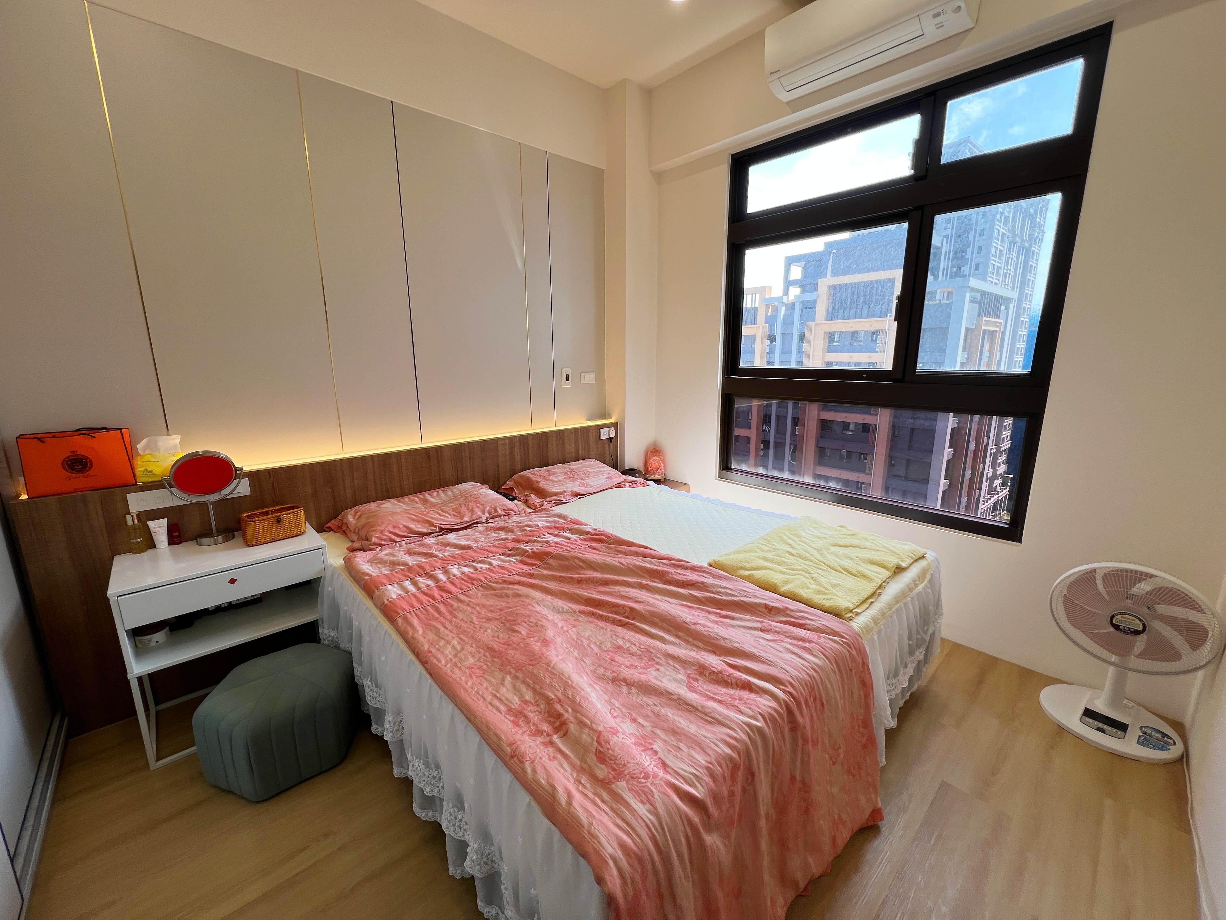 瑞典月灣邊間次頂樓兩房+平車｜方正明廳明房麗寶建設｜獨家專售