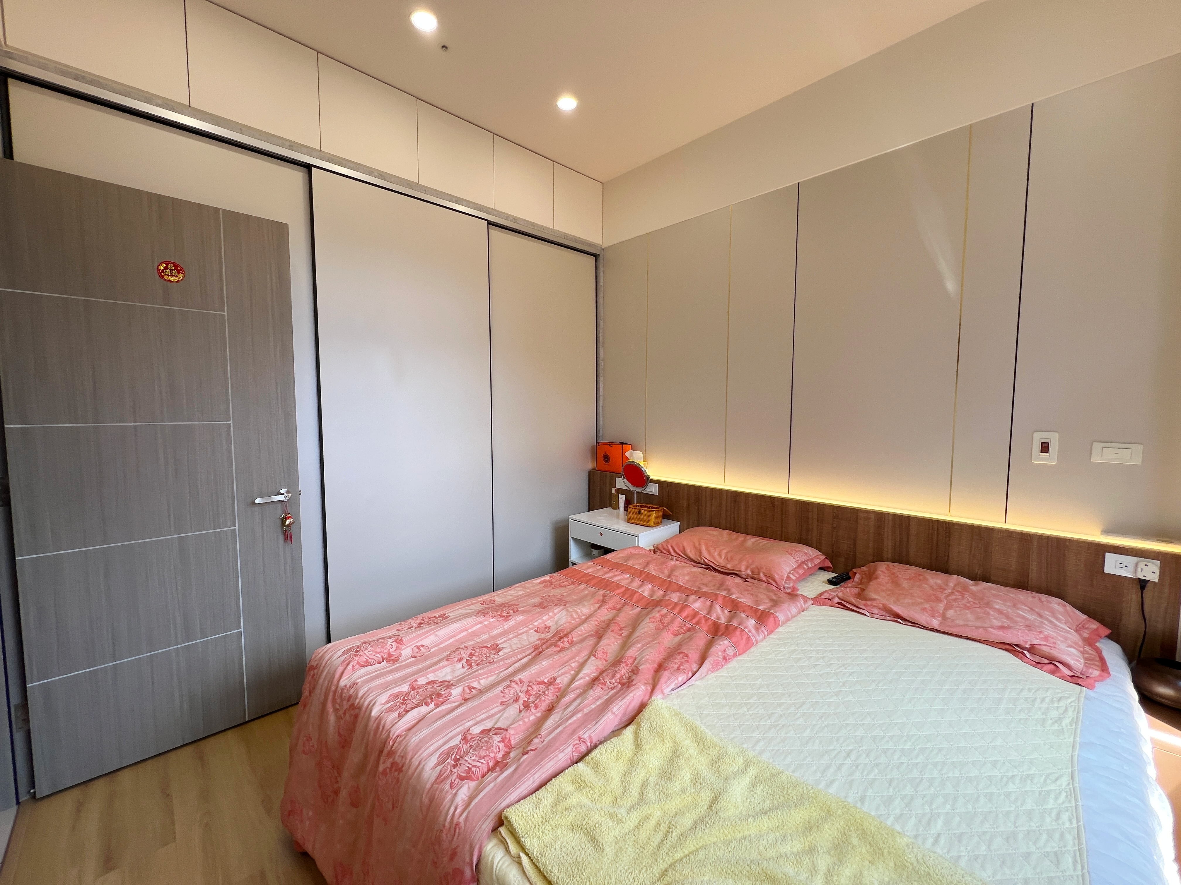 瑞典月灣邊間次頂樓兩房+平車｜方正明廳明房麗寶建設｜獨家專售