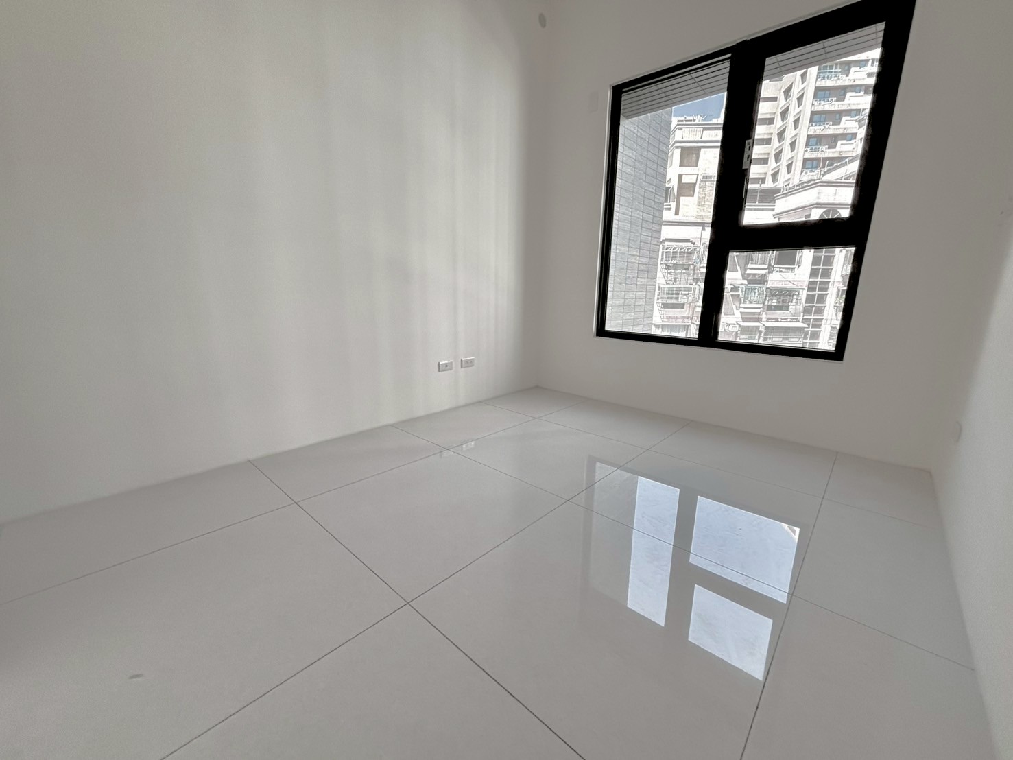 徐匯捷運 吉晟賦 全新落成 格局漂亮 正常兩房 雙衛浴