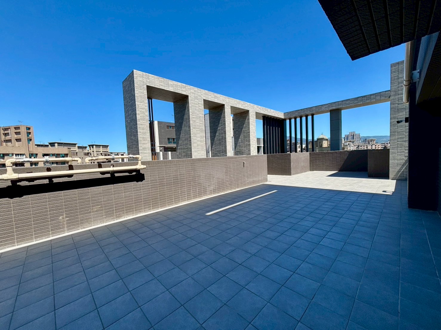 徐匯捷運 吉晟賦 全新落成 格局漂亮 正常兩房 雙衛浴