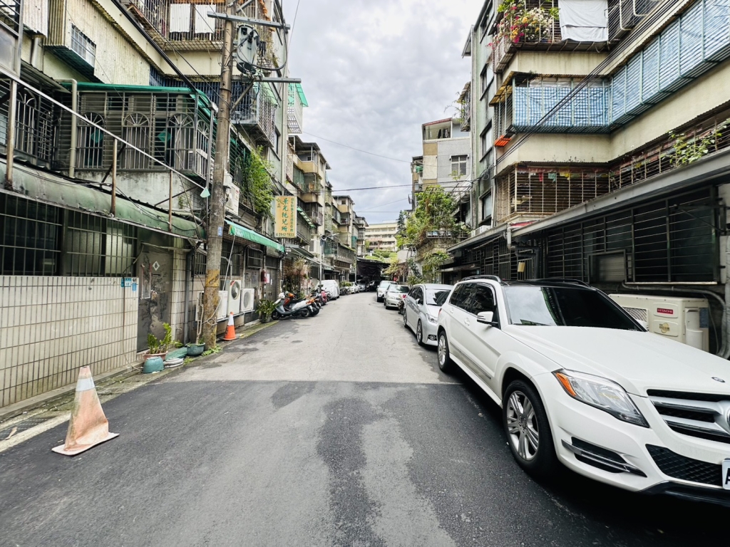 【捷運南勢角站&景平站】麥當勞雙捷運方便停車一樓