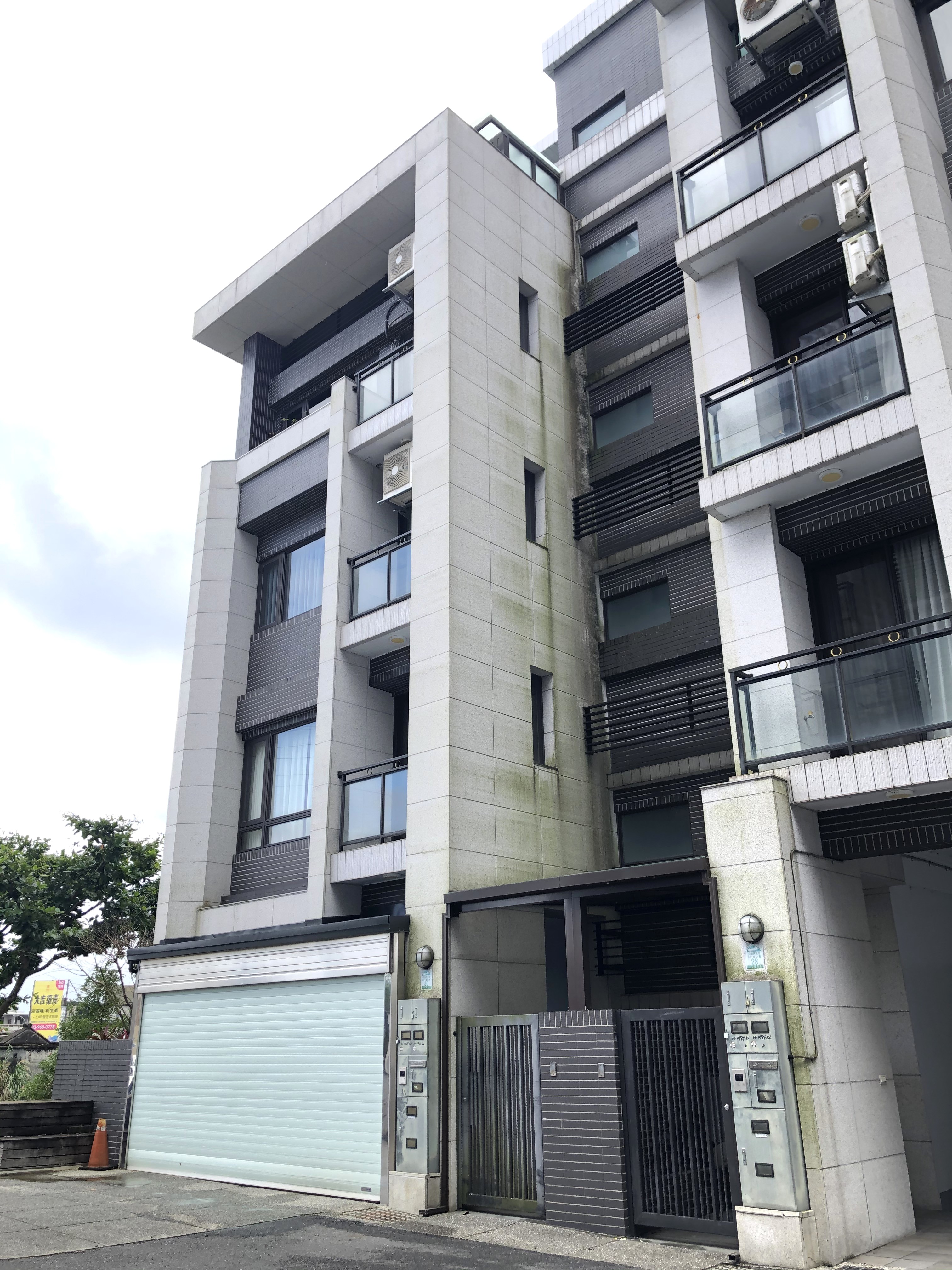 永慶許書豪★近羅東泉鋒邊間電梯雙併大別墅