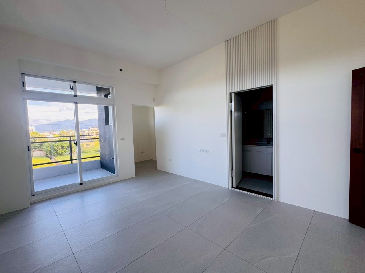 永慶許書豪★員山全新電梯農舍