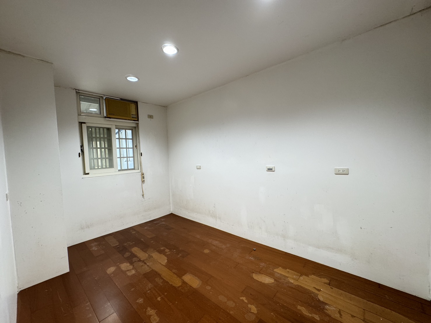 永慶許書豪★羅運旁738萬屋況佳美透天