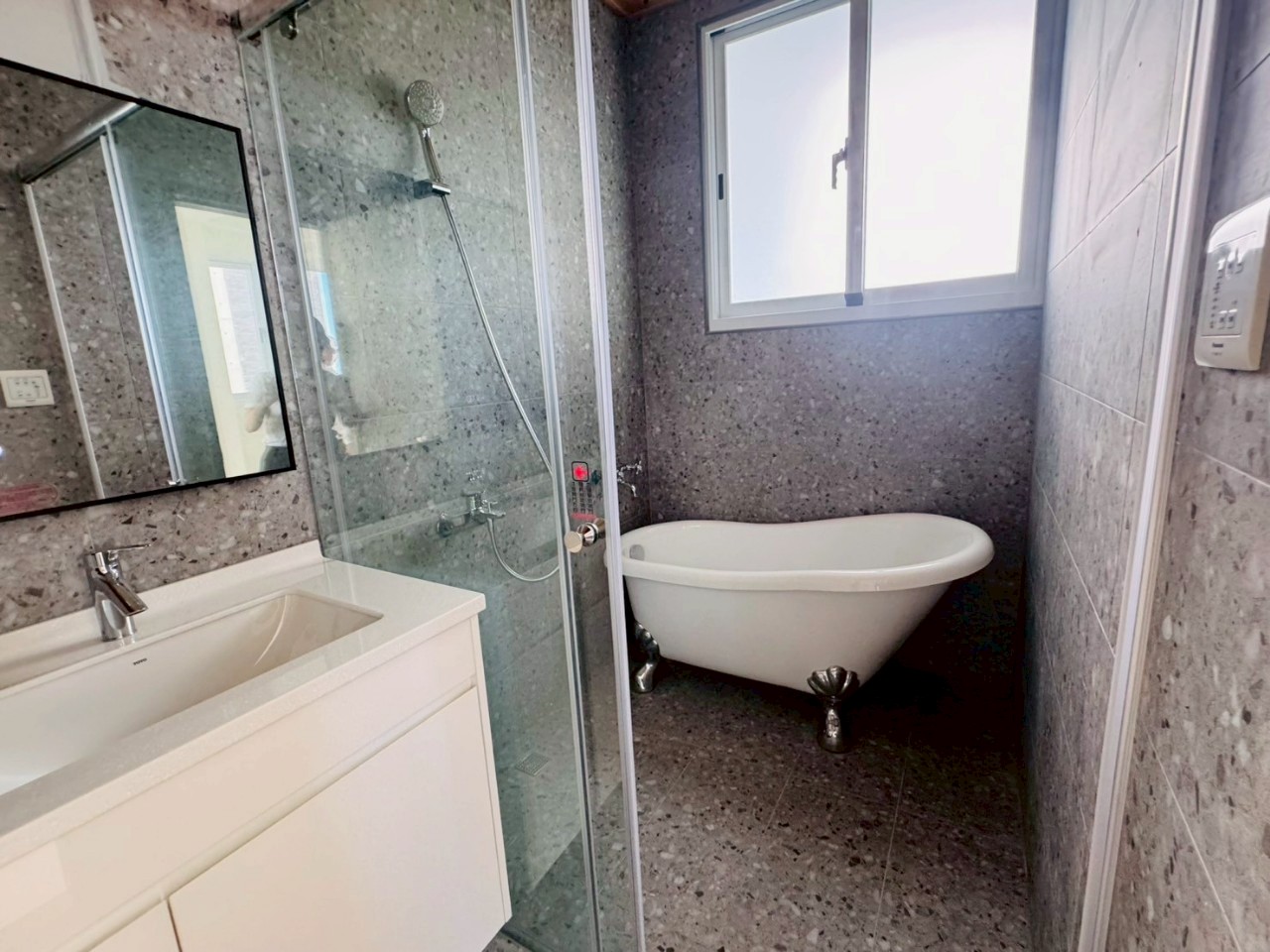 永慶許書豪★員山全新電梯農舍