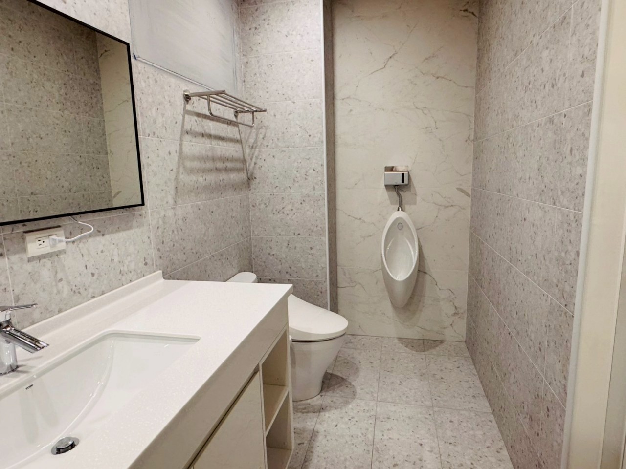 永慶許書豪★員山全新電梯農舍