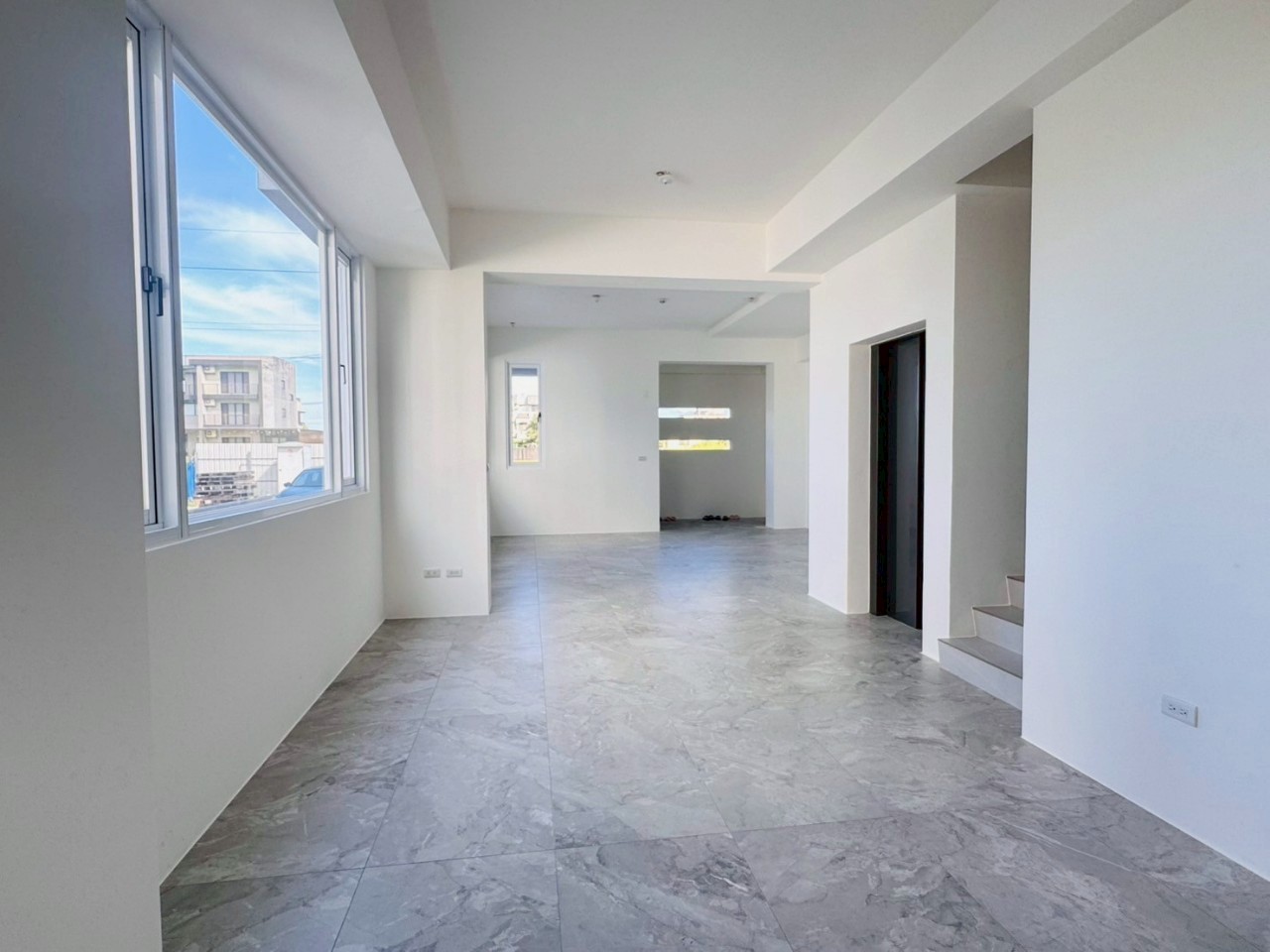 永慶許書豪★員山全新電梯農舍