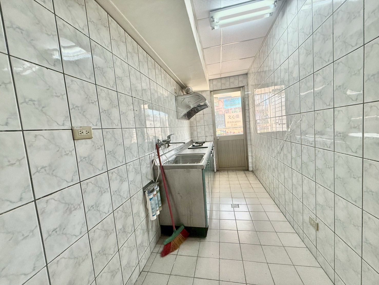 永慶許書豪★羅東鎮三房兩衛大坪數電梯華廈