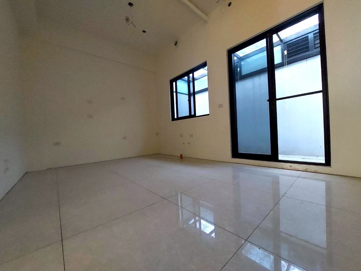 永慶許書豪★五結宴京寬院子全新未住邊間別墅