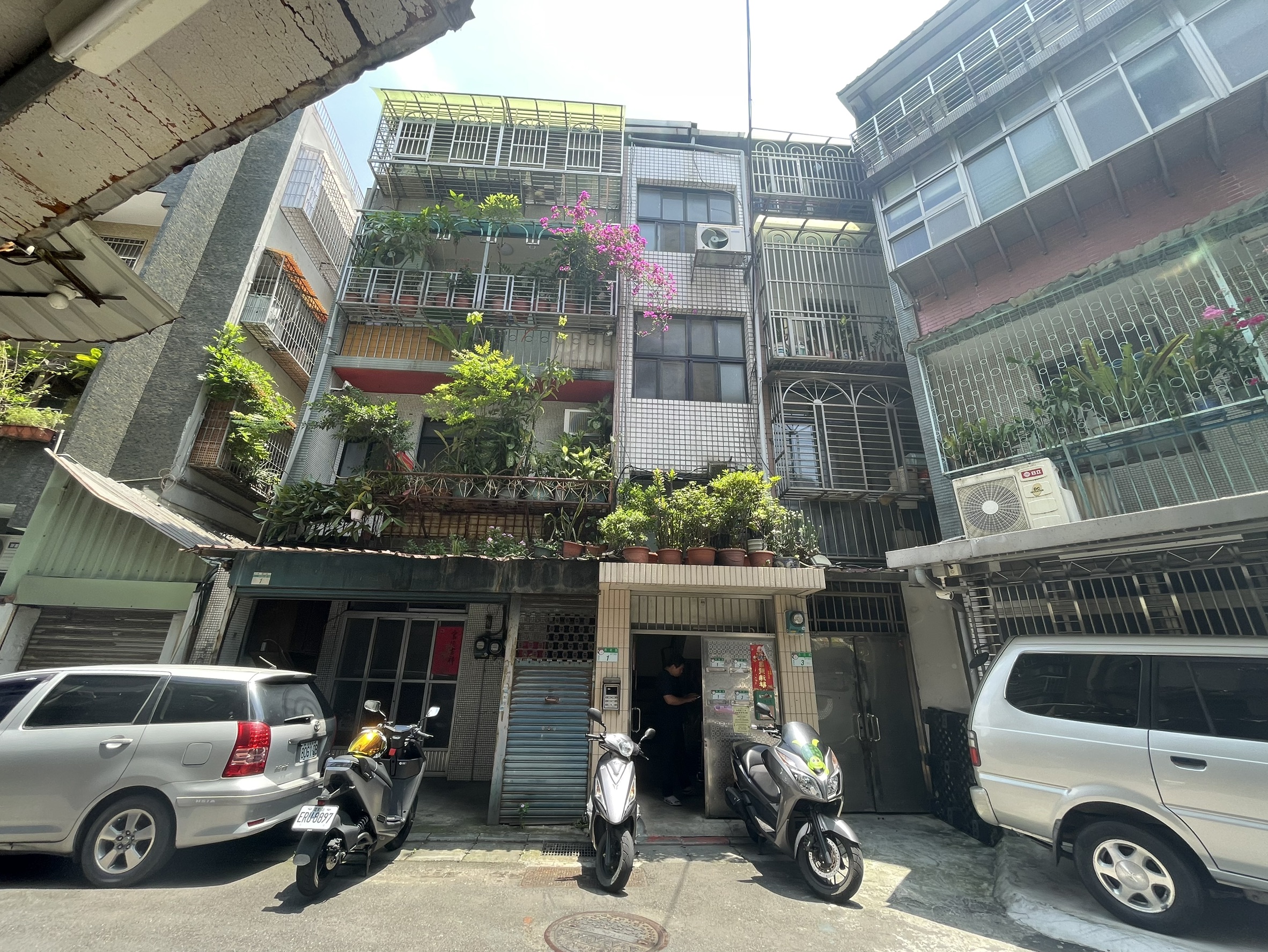 （100）西藏路 鼎佳 美妝黃金三樓🍎🍎