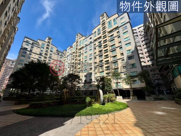 百川建設發現紐約家樂福旁低總價 四房雙車位