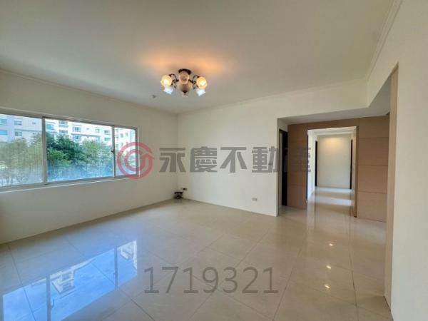 百川建設發現紐約家樂福旁低總價 四房雙車位