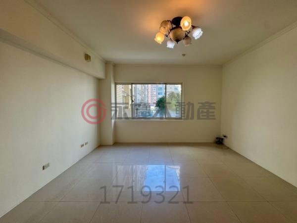 百川建設發現紐約家樂福旁低總價 四房雙車位