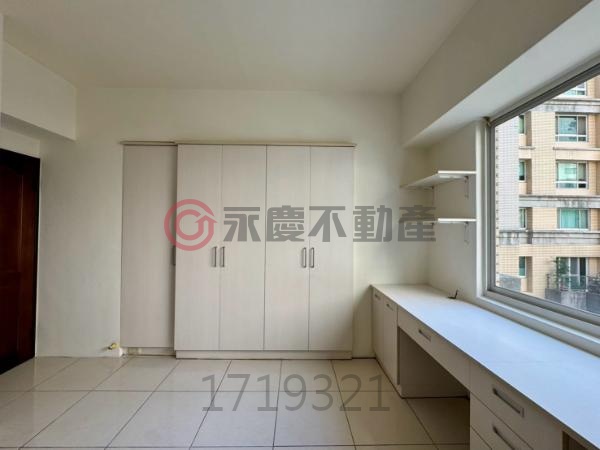 百川建設發現紐約家樂福旁低總價 四房雙車位