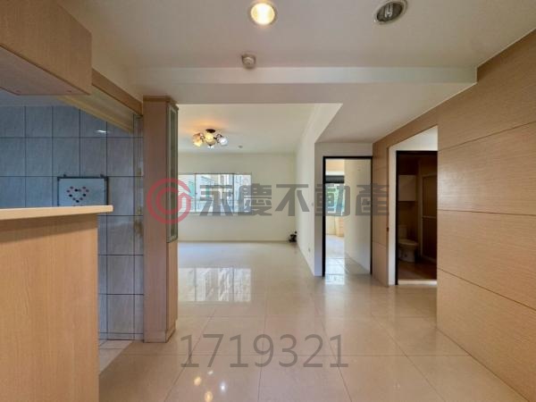 百川建設發現紐約家樂福旁低總價 四房雙車位