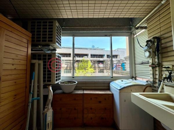 百川建設發現紐約家樂福旁低總價 四房雙車位