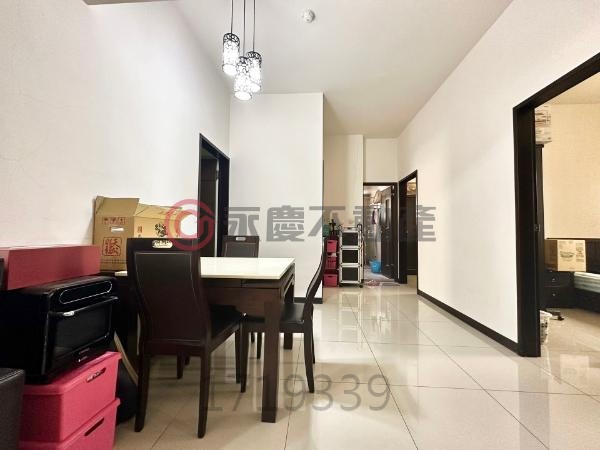 近G02捷運站逸極天地四房車位