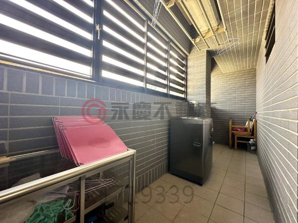 近G02捷運站逸極天地四房車位