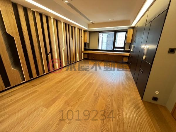 藝文特區精華區 【中悅瑰麗】 公園景觀戶四房三車